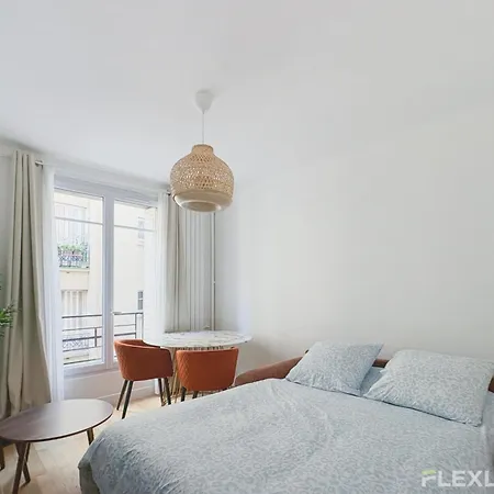 Charming 19m In 16 * Paris