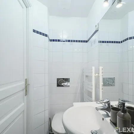 Charming 19m In 16 *