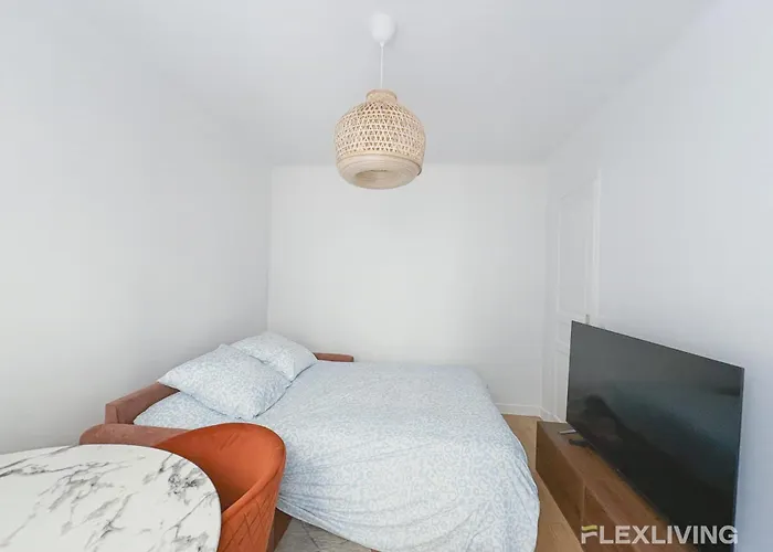 Apartment Charming In 16 *