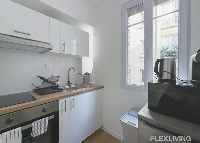 Apartment Charming In 16 Paris