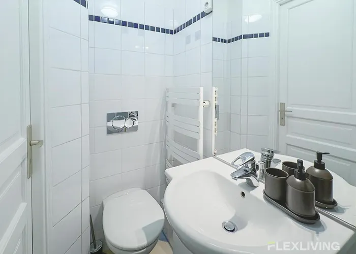 Apartment Charming In 16 Paris